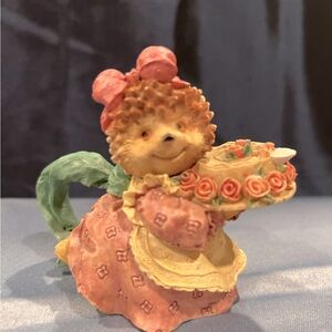 Vintage 90s Cottagecore Mrs. Hedgehog 🦔 Porcupine Teapot Figurine Collectible